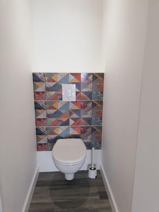 Appartement Bas De Villa, Vue Mer, Terrasse, Clim, Piscine Toulon